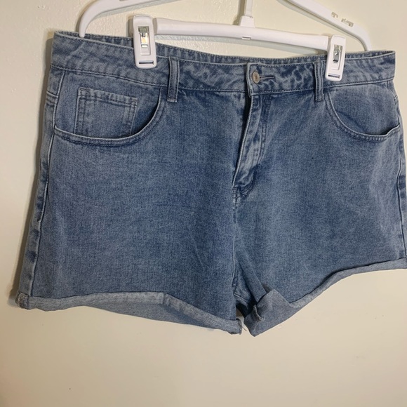 Shein Curve Jean Shorts Hand Painted Back Pockets - Picture 4 of 8